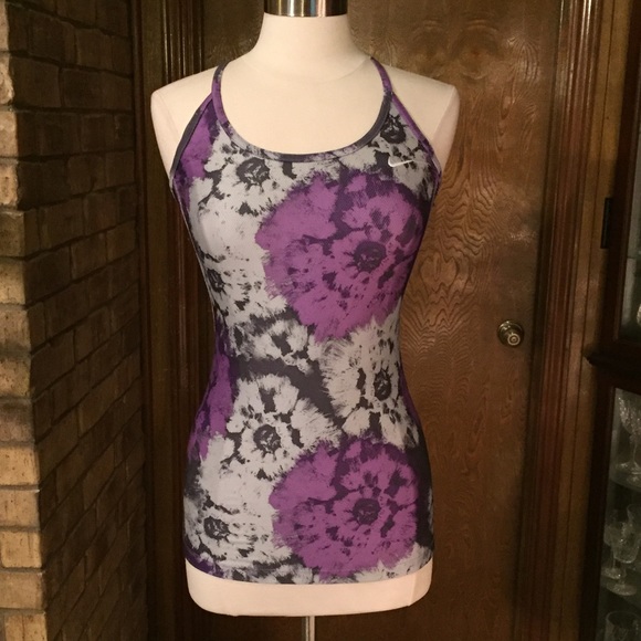 Nike Tank Top - Picture 6 of 6